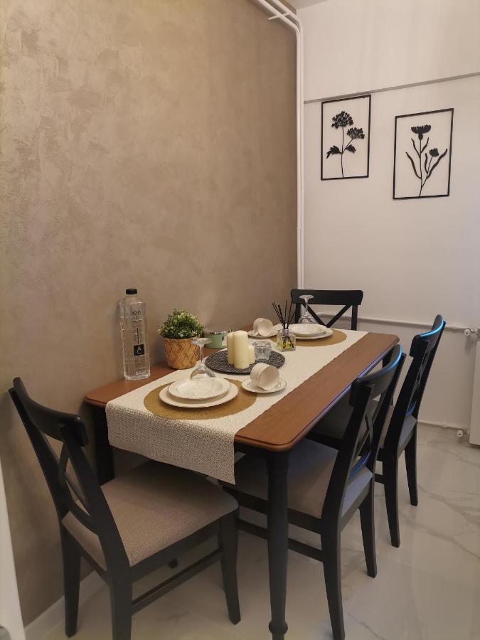 Appartamento Apartament Unirii Bucarest Esterno foto