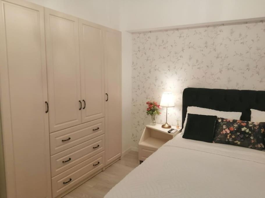 Appartamento Apartament Unirii Bucarest Esterno foto