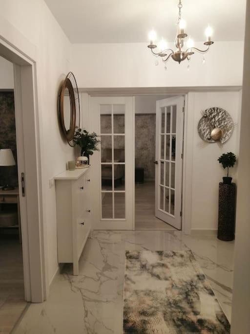 Appartamento Apartament Unirii Bucarest Esterno foto